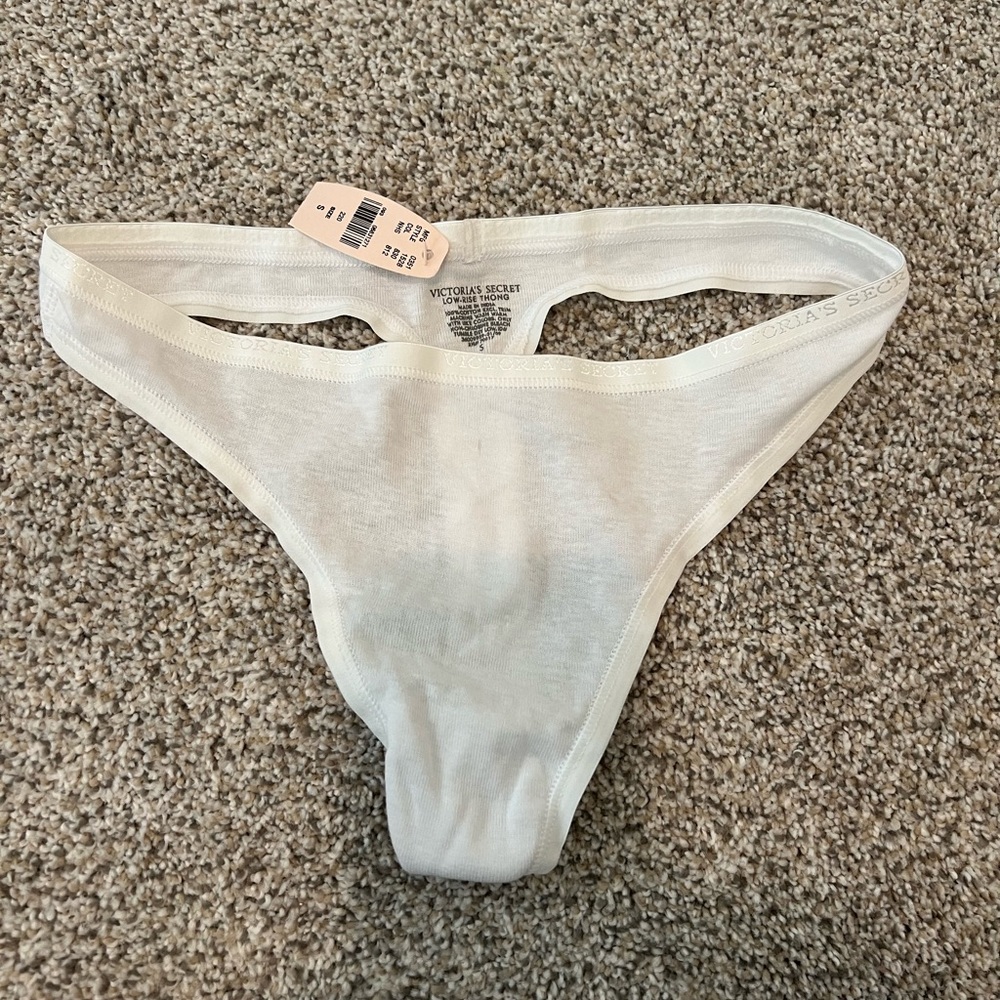NWT Vintage Victoria’s Secret Low-Rise a Thong